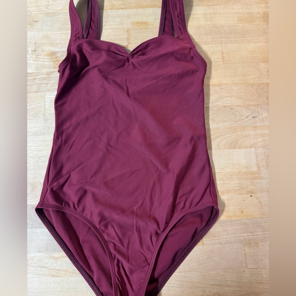 Wear-moi girls “Faustine” child leotard size 12/14